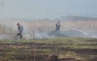 Торф до сих пор не дает покоя пожарным на Киевщине